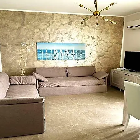 Ch Exclusive Aparthotel 4*